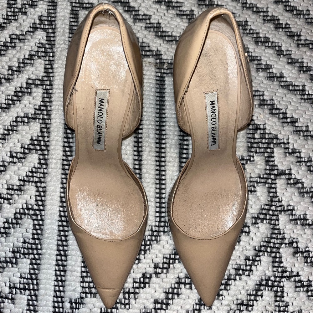Manolo Blahnik nude Patent Leather